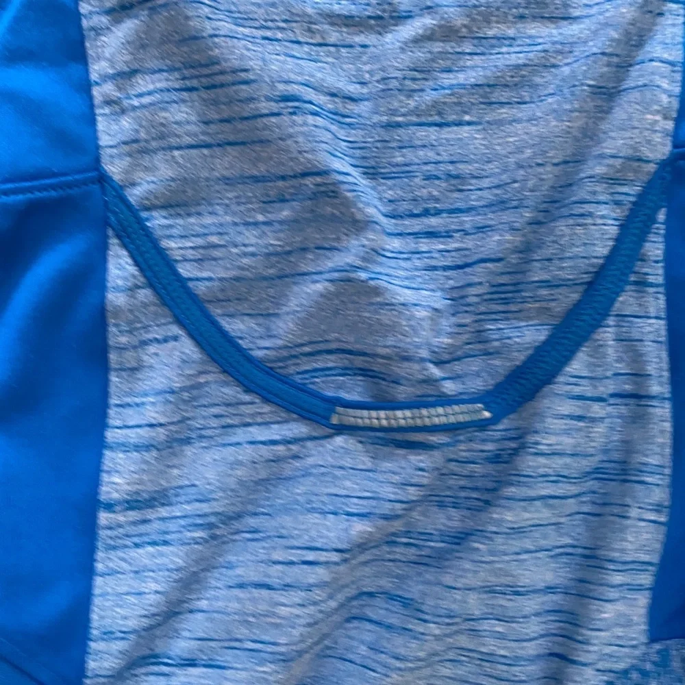 Athleta reflective running long sleeve size xs - Picture 3 of 3